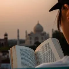 Hotel Near Taj Mahal